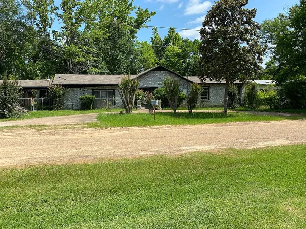 207 Stoner St, Linden, TX 75563