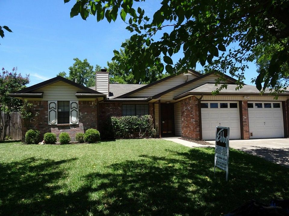 1st image of 427 Betsy Ross Dr