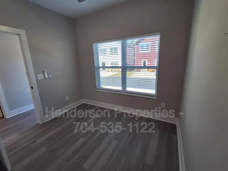 2 bed, 2.0 bath, 1052 sqft, $1,750 — Photo 3