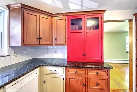 3 bed, 2.5 bath, 2675 sqft, $4,950 — Photo 3