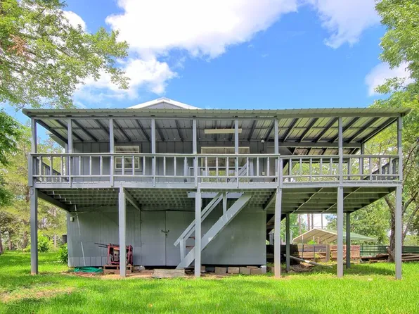 340 Hickory Hill Dr, Burkeville, TX 75932