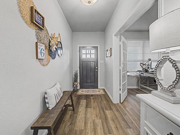 3rd image of 150 Oak Grove Dr