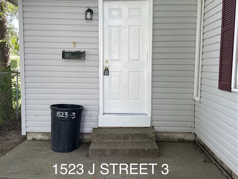 1523 S J St #3 — Photo 1