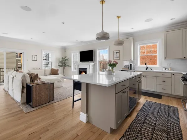 187 Gold St #1, South Boston, MA 02127