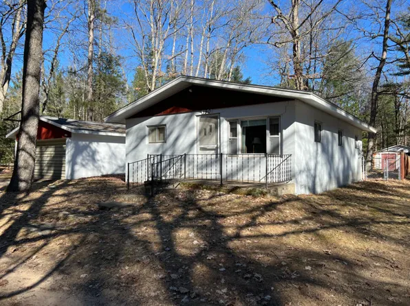 190 Grove St, Roscommon, MI 48653