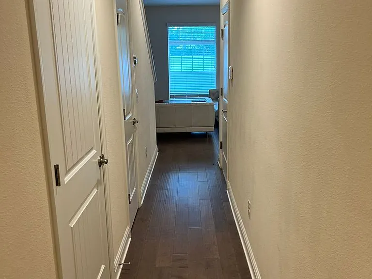 115 N Arrawana Ave #7 — Photo 6