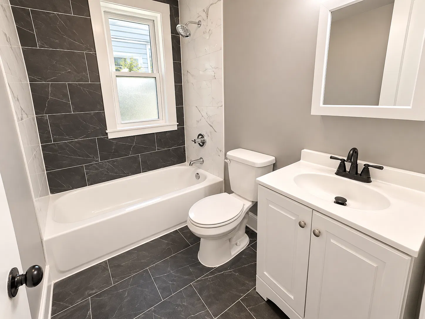 5 bed, 1500 sqft, $2,445 — Photo 3
