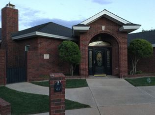 121 Fannin Ave, Levelland, TX 79336