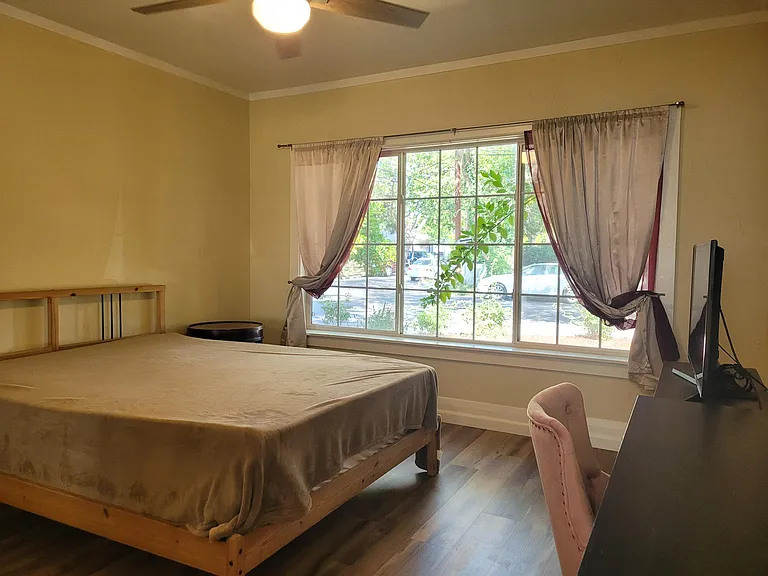 1077 Obrien Ct — Photo 11