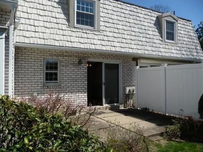 42 Plantation Dr, Agawam, MA, 01001