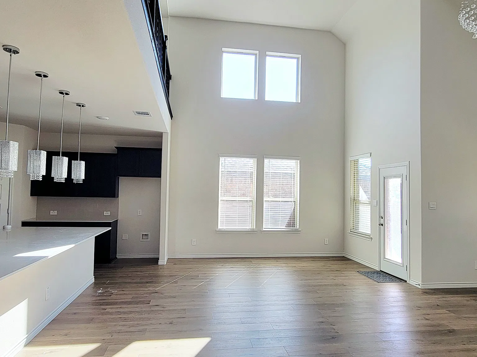 4 bed, 2964 sqft, $2,790 — Photo 4