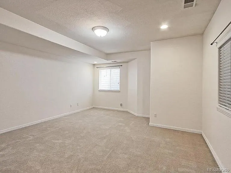 112 S Garfield St — Photo 32