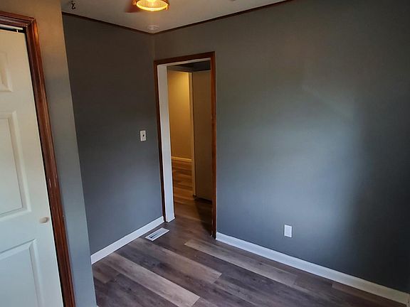 5th image of 27036 Townley Ave