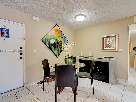 3rd image of 9420 W Flagler St APT 109