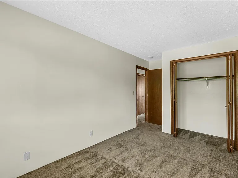 712 Arcadia Dr — Photo 12