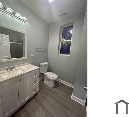 5th image of 4332 S Langley Ave #1