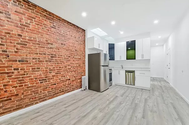 Rented by R New York | media 10