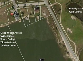 10023 Co Pilot Ln, Galveston, TX 77554