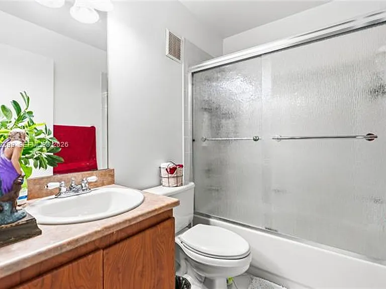 1844 SW 102nd Way #Townhouse 1844 — Photo 26