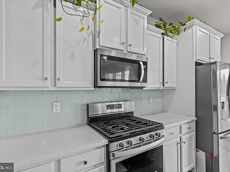 15 Morley Blvd — Photo 16