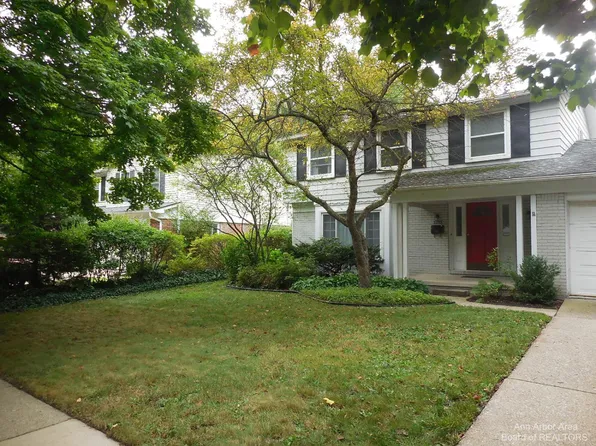 3253 Lockridge Dr, Ann Arbor, MI 48108