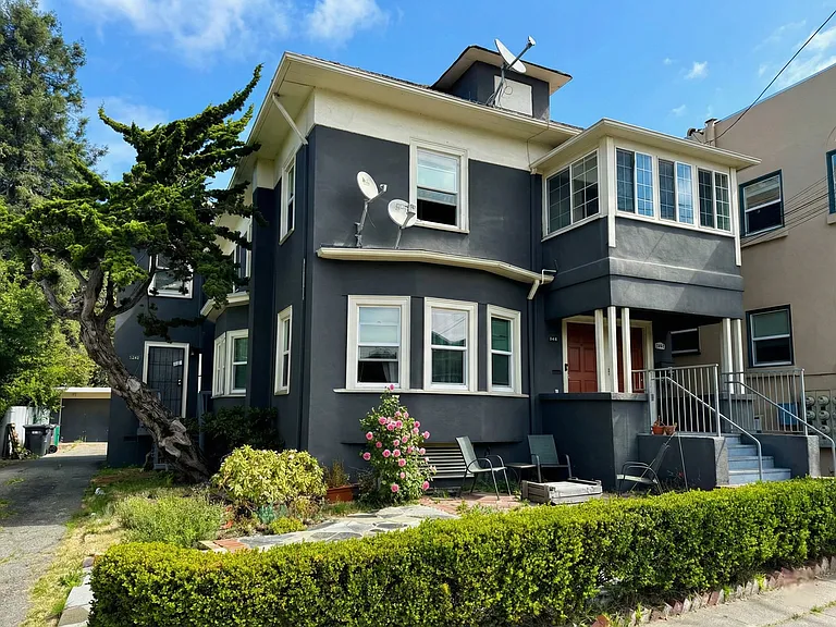 740 Alcatraz Ave #5 — Photo 1