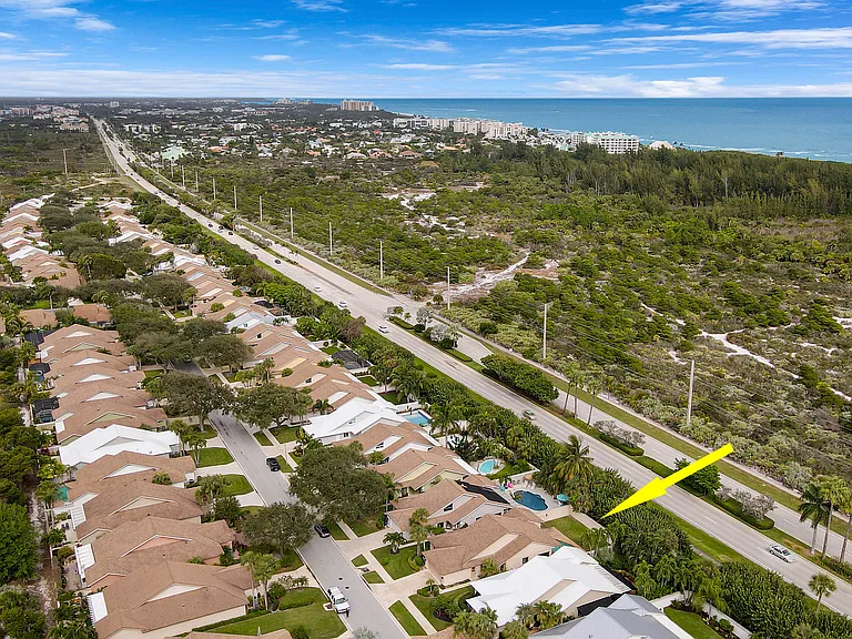 111 Seashore Dr — Photo 38