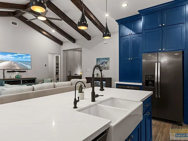 124 Torrey Pines Rd — Photo 14