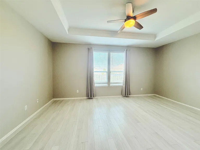 2404 Bermont Red Ln — Photo 9