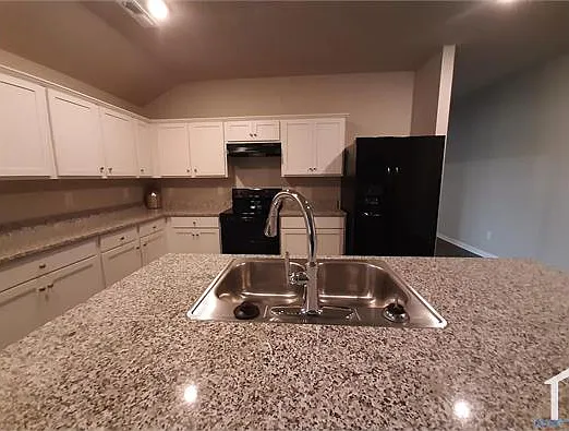 102 Jerrie Lynn Blvd — Photo 5