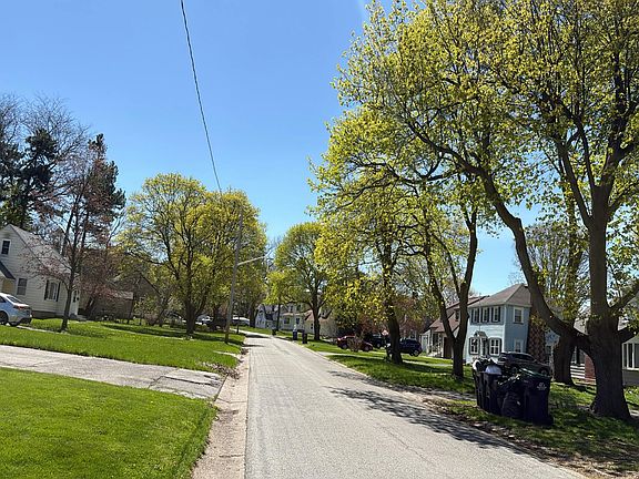 5th image of 52 Whitman Rd