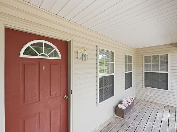 5th image of 555 Brown Acres Rd