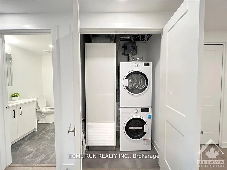 340 Queen St #1710 — Photo 6