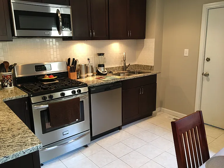 29 Essex St #1 — Photo 13