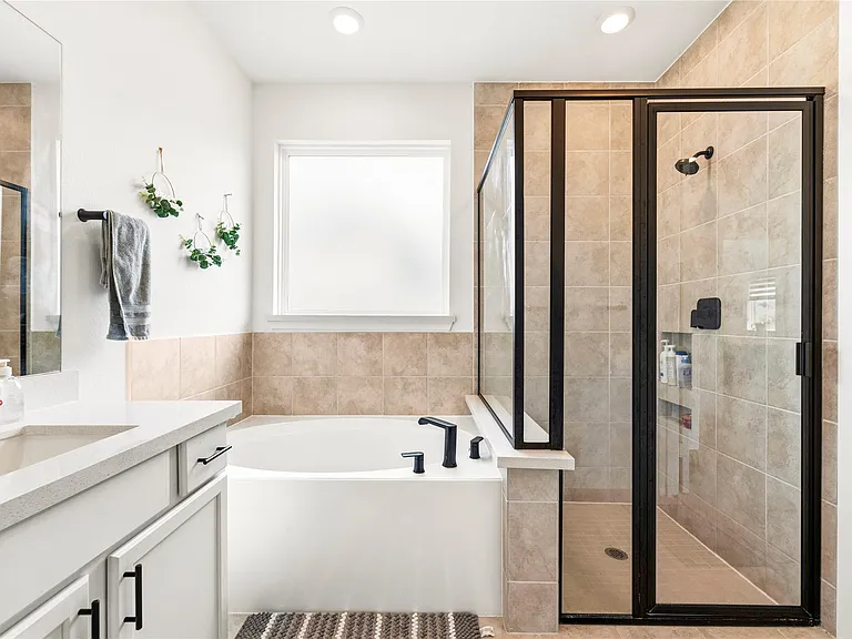 21646 Laggan Cliff Ln — Photo 19