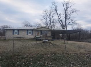 103 S Adams St, Adams, TN 37010