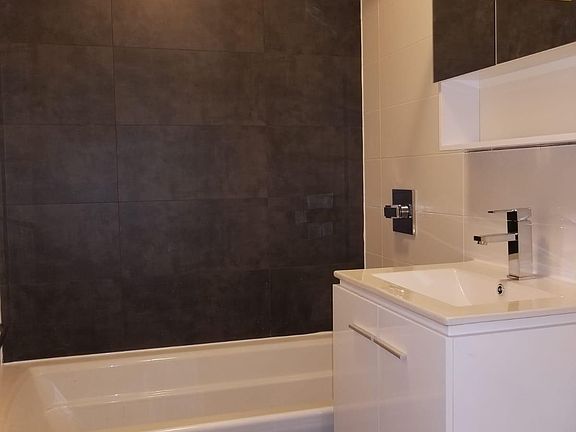 4th image of 1987 Davidson Ave APT 1E