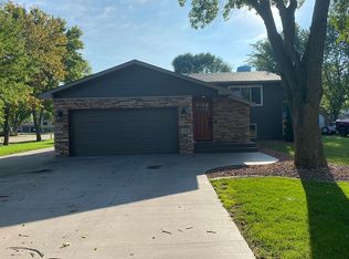 305 Evergreen St, Vermillion, MN 55085