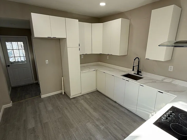 222 S Walnut St #1 — Photo 12
