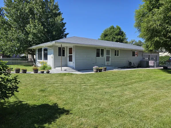 4514 Summers Ln, Klamath Falls, OR 97603