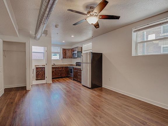 3rd image of 419 E 200 S APT 106