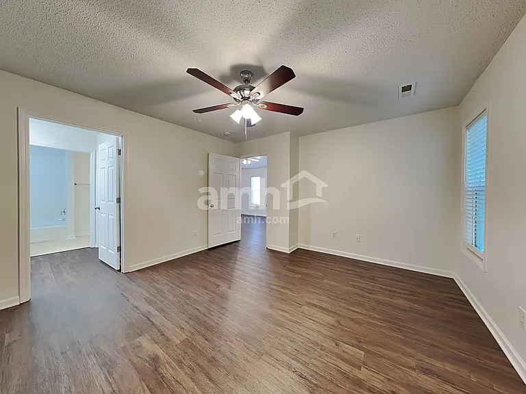 5500 Regent Village Dr — Photo 8