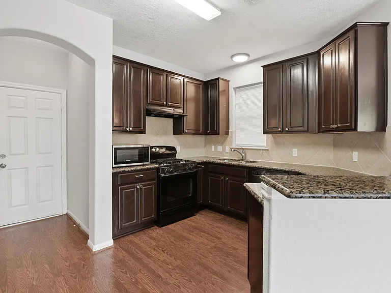 5227 Brinkman Ct — Photo 10