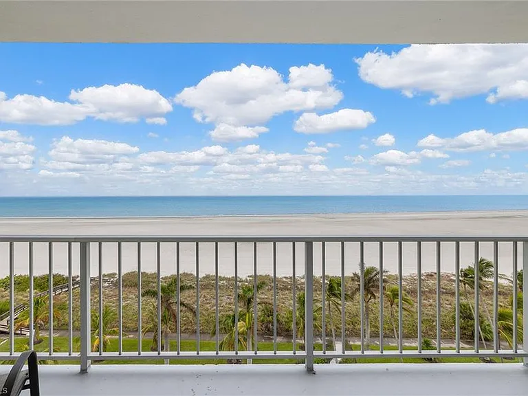 140 Seaview Ct #S902 — Photo 17