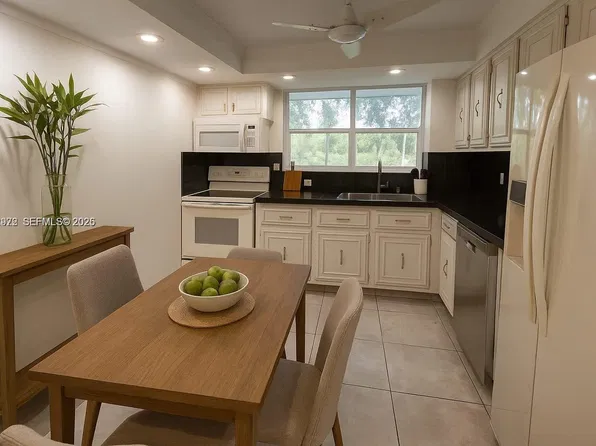 601 Three Islands Blvd, Hallandale, FL