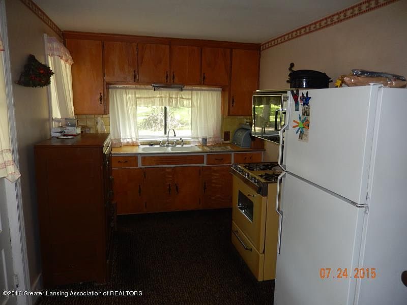 2nd image of 637 Kent St