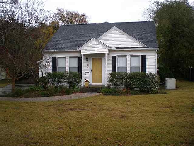 1st image of 2515 Avenue E