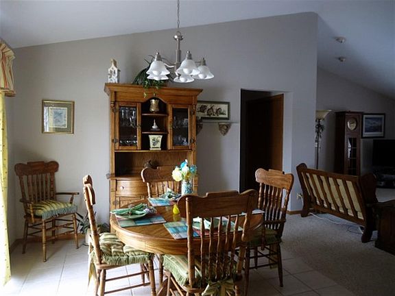 5th image of 3922 Windwood Dr