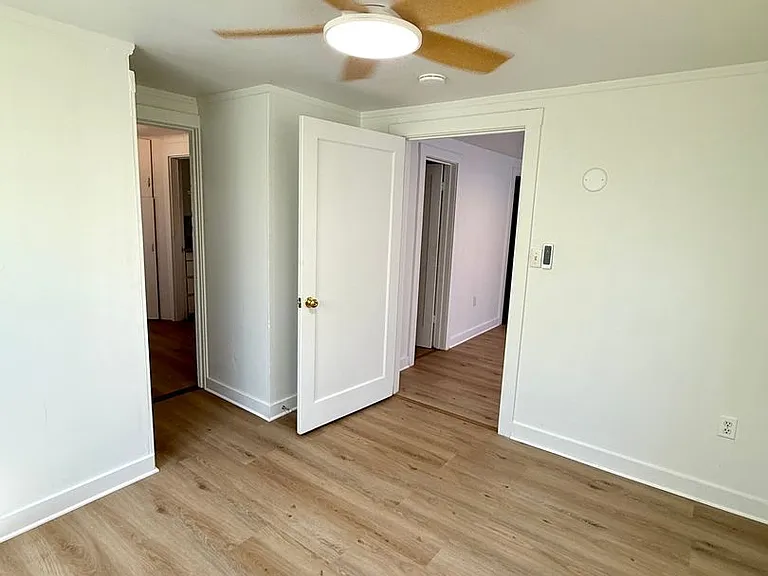205 S Crawford St — Photo 10