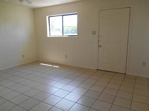 5th image of 2501 SE 6th St APT 21